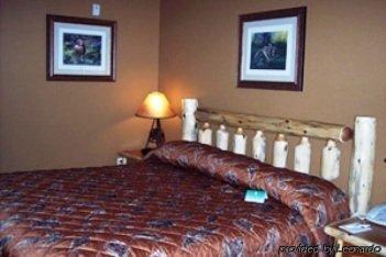 Cross Lake Pine Peaks Lodge & Suites חדר תמונה